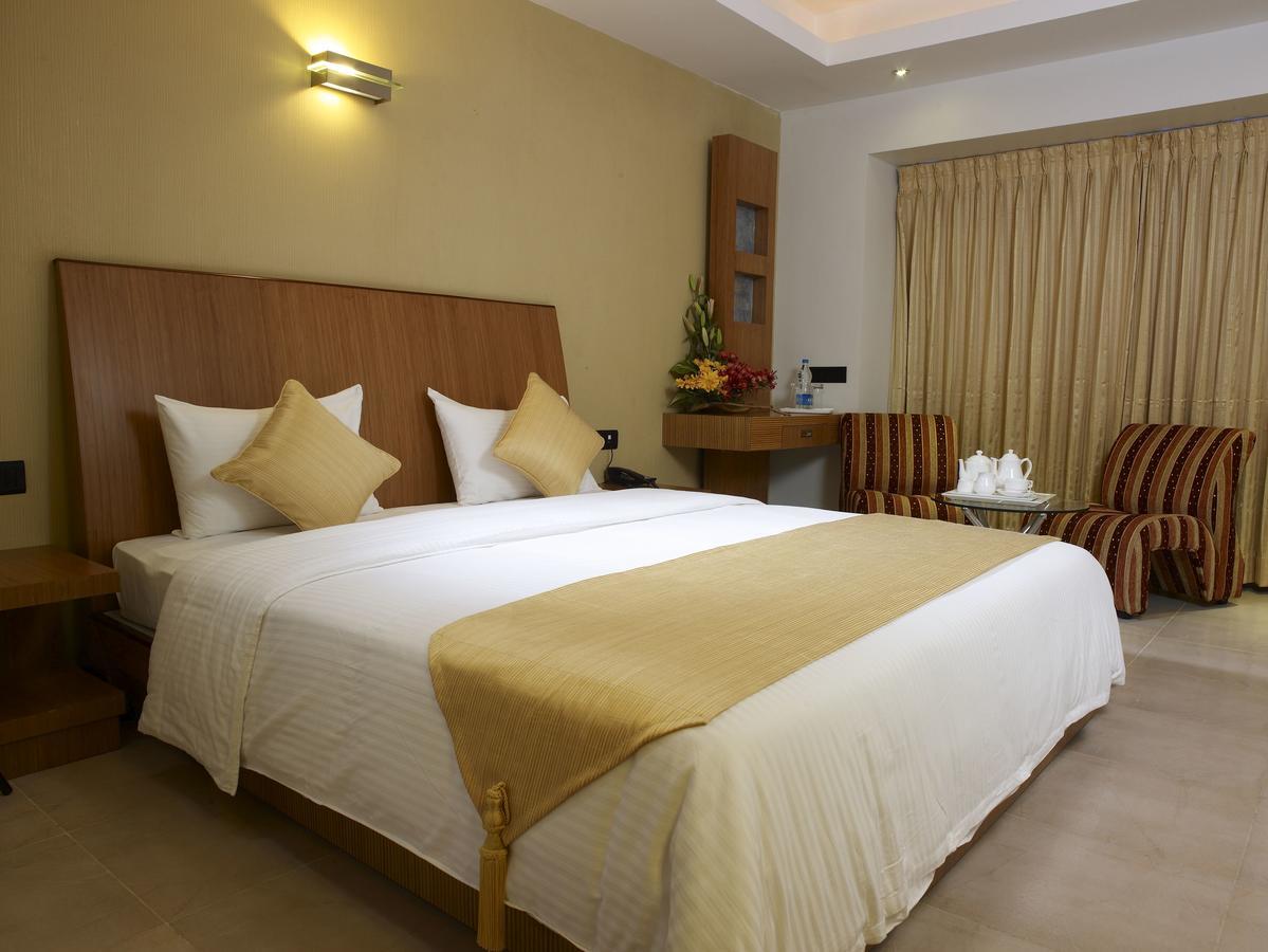 Hotel The Castello Residency à Coimbatore Extérieur photo