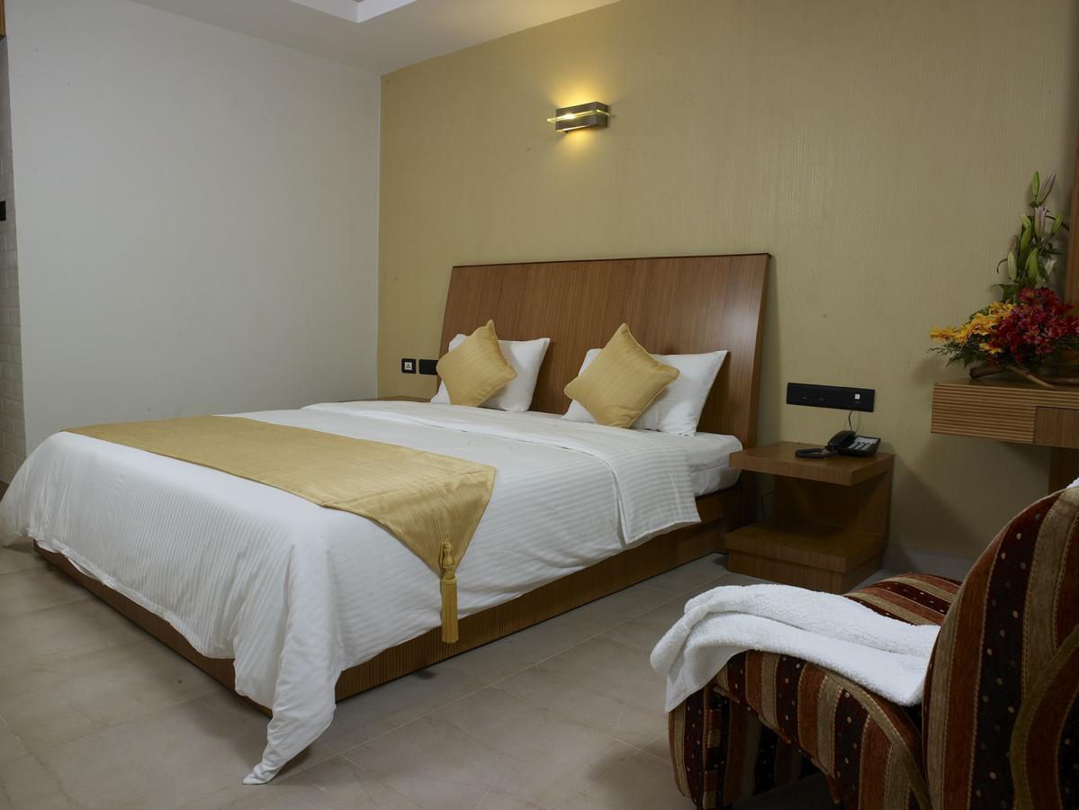 Hotel The Castello Residency à Coimbatore Extérieur photo