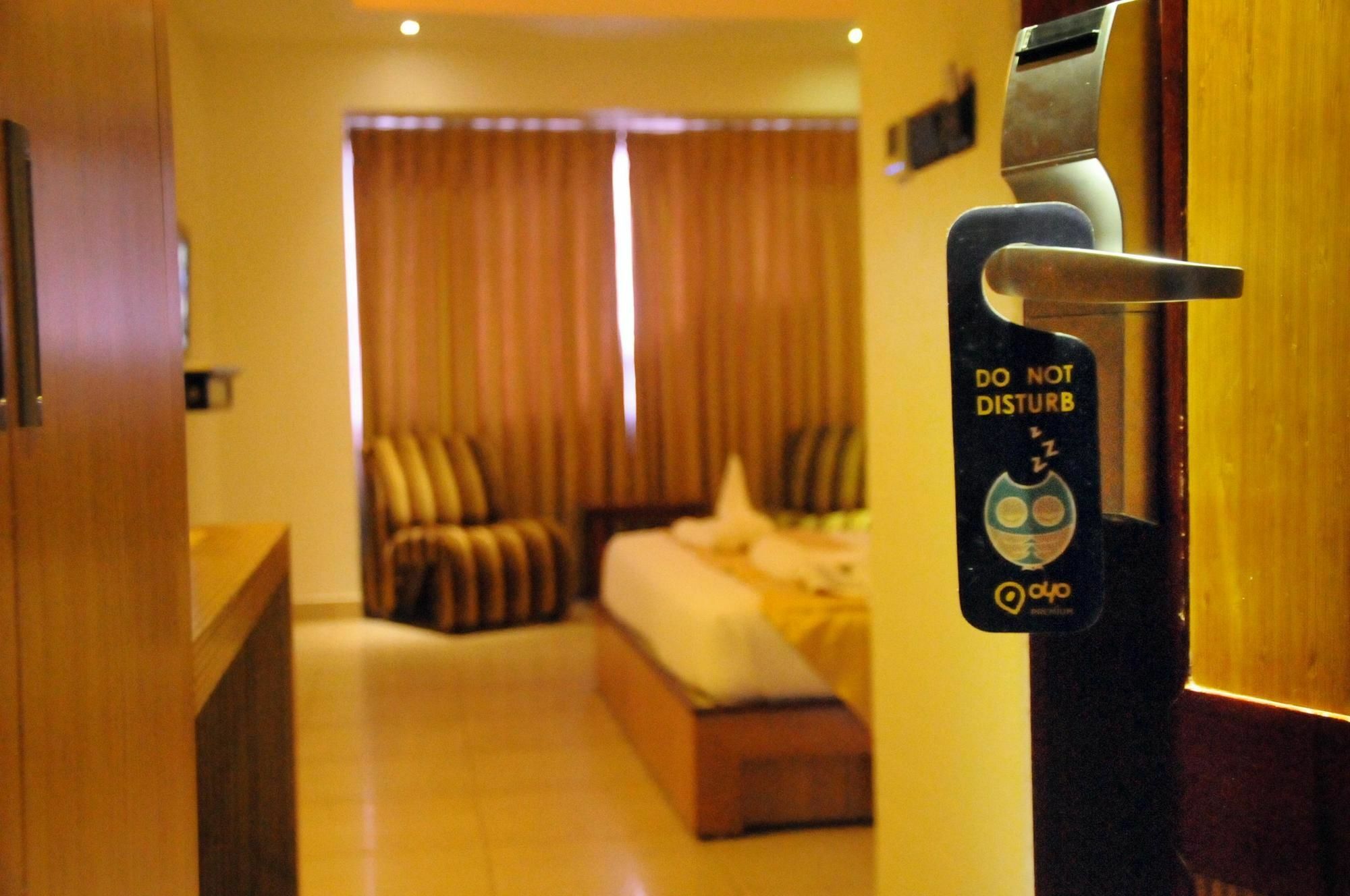 Hotel The Castello Residency à Coimbatore Extérieur photo